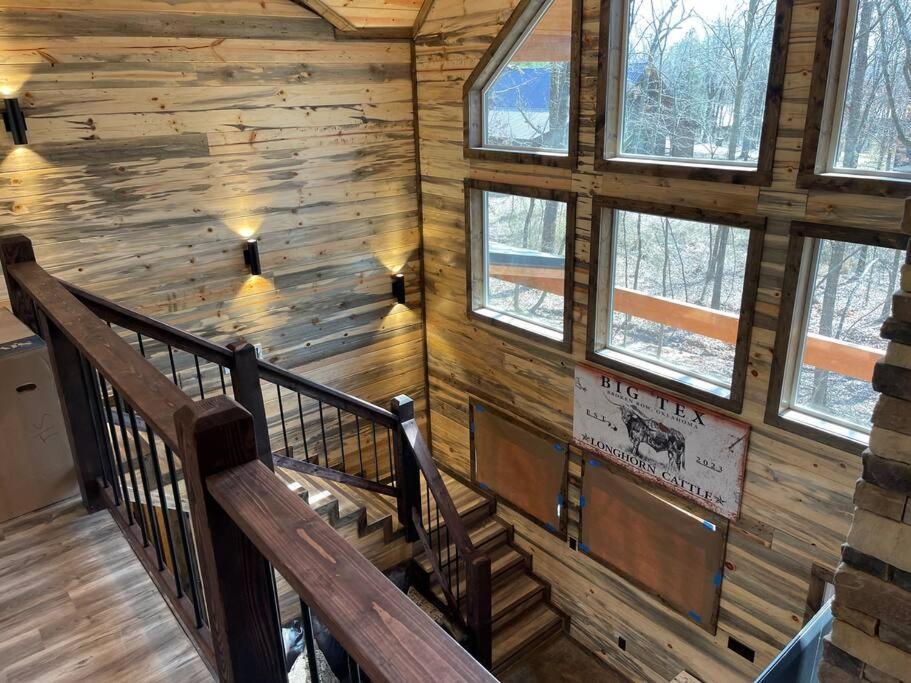 The Big Tex Luxury Cabin Is Epic Броукън Боу Екстериор снимка